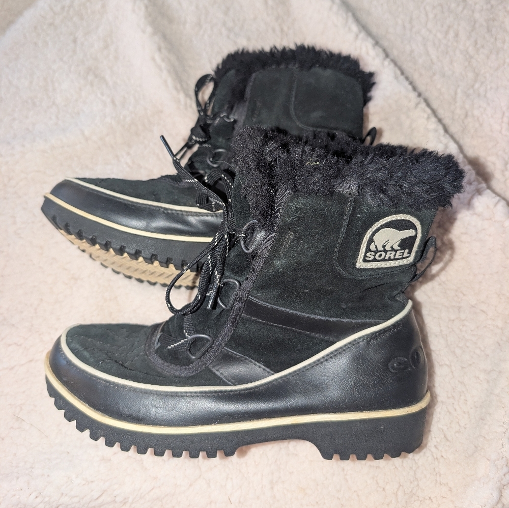 Sorel Black Fur-Lined Boots